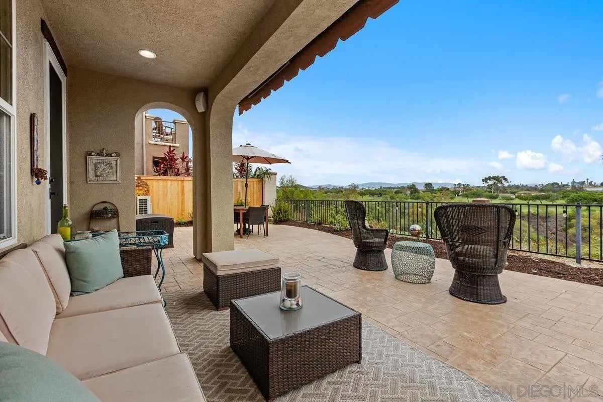 1237 Breakaway Dr