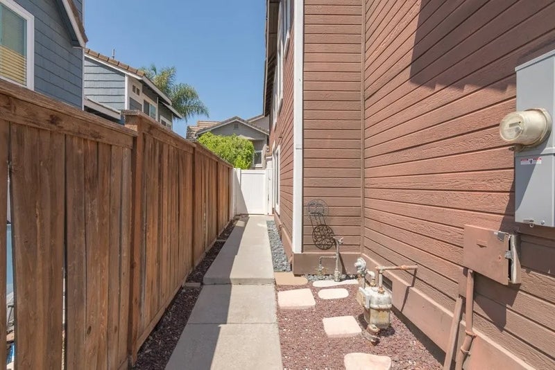15876 Deer Trail