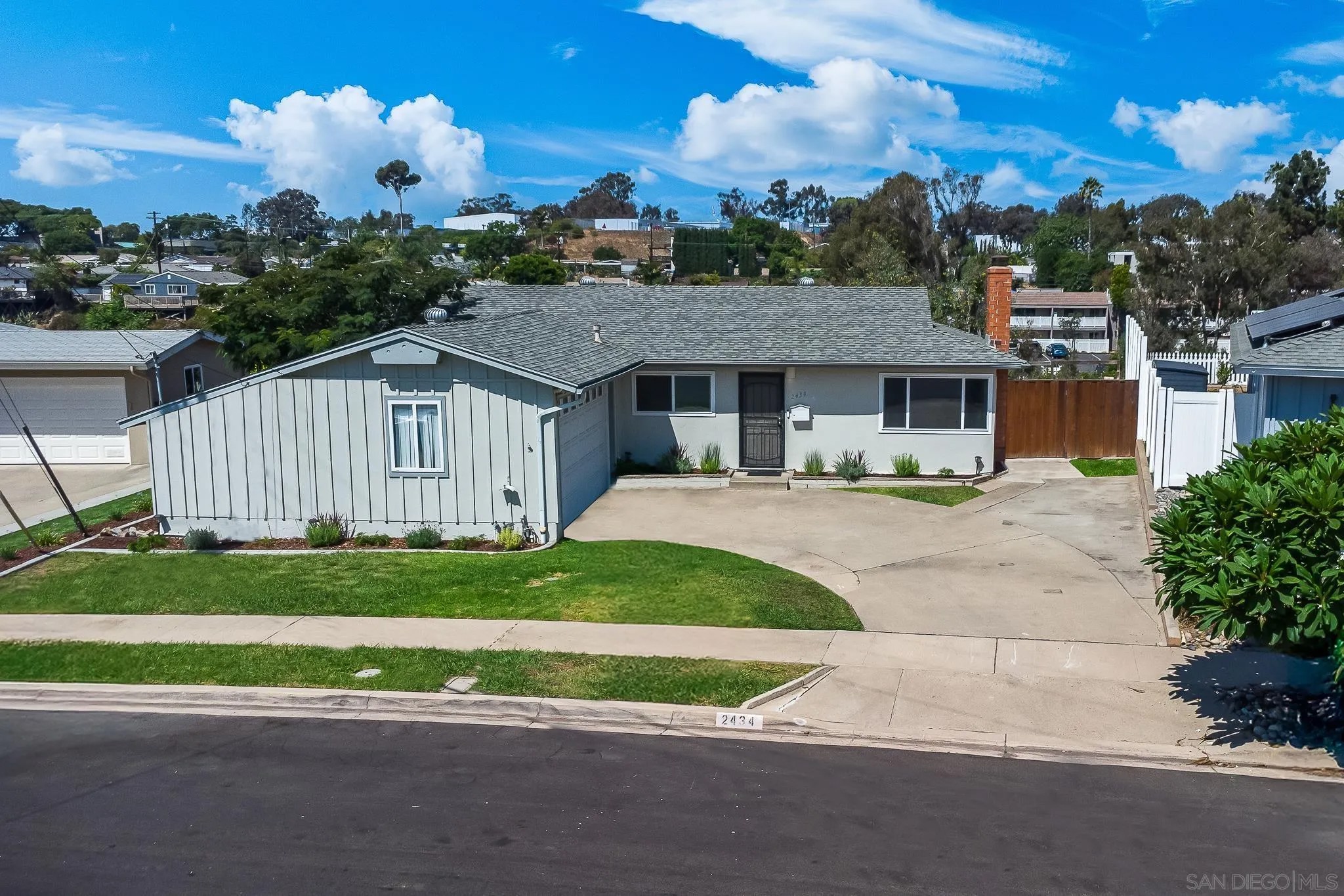 2434 Meadow Lark Dr