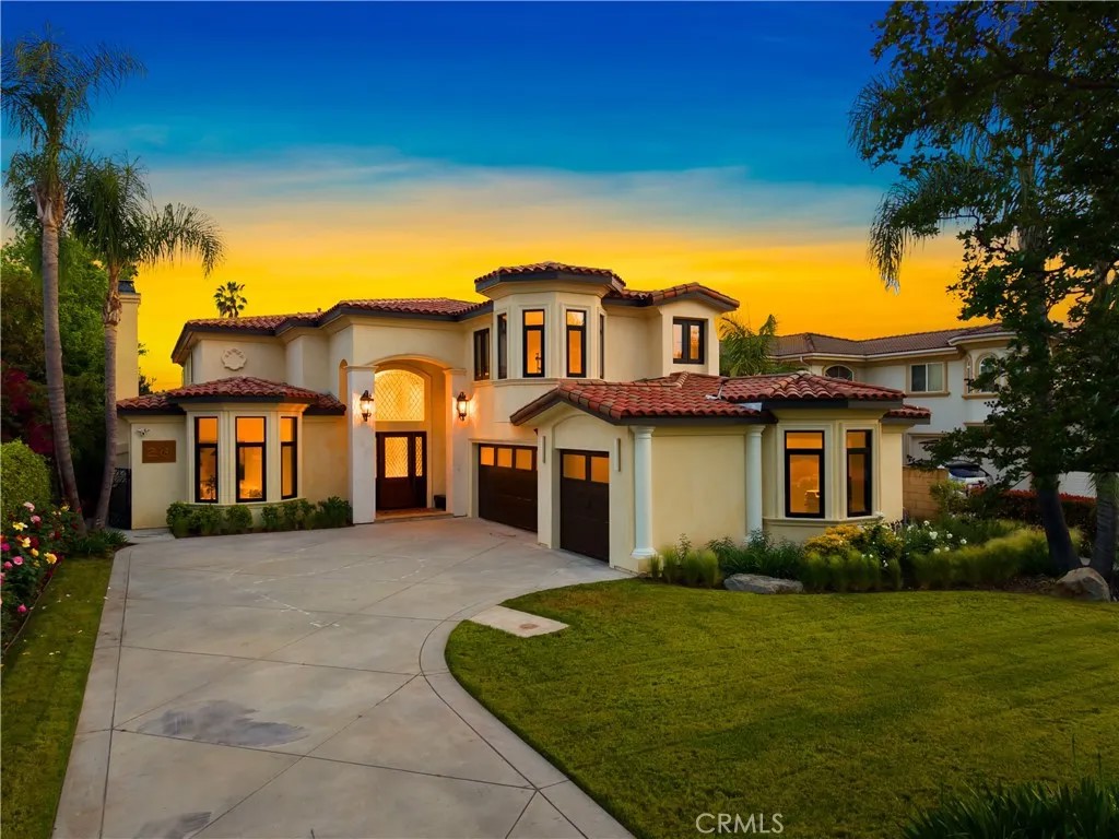 28 W La Sierra Drive