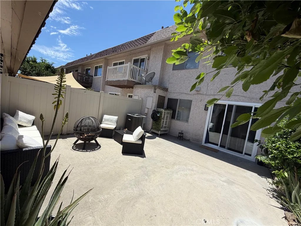 1252 N Citrus 1