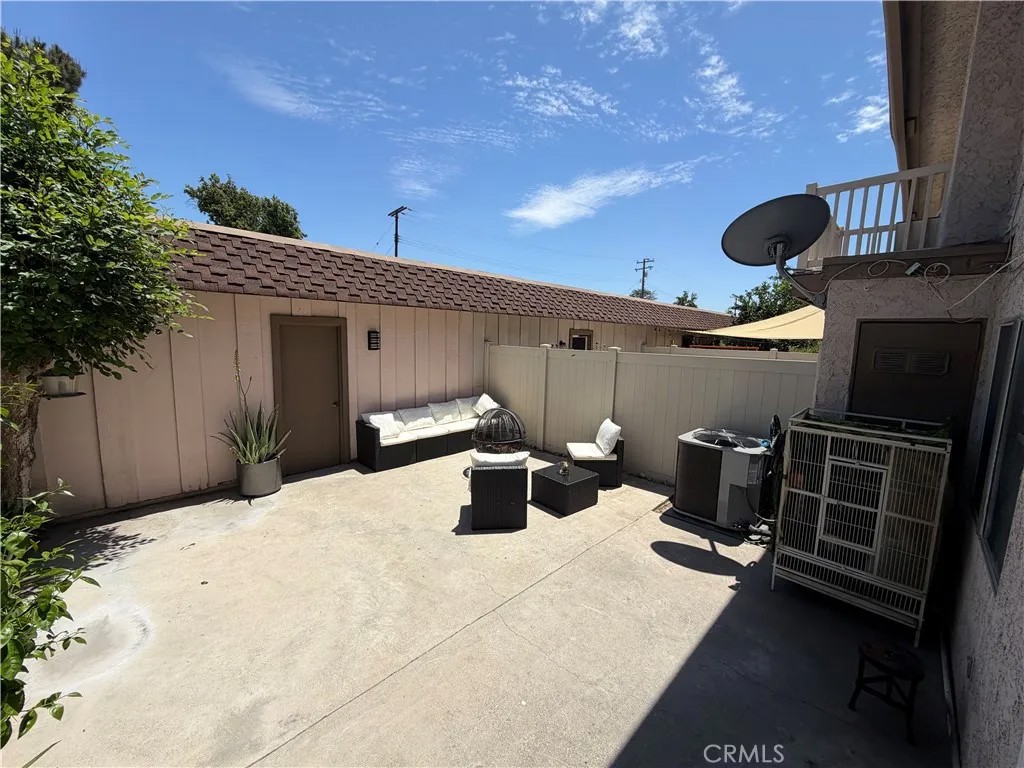 1252 N Citrus 1