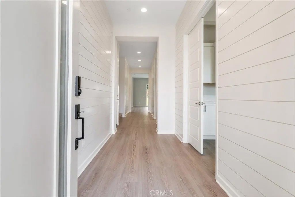 Photo of 6536 Canyon Oaks Drive, Simi Valley, CA 93063 (MLS # SR25270963)