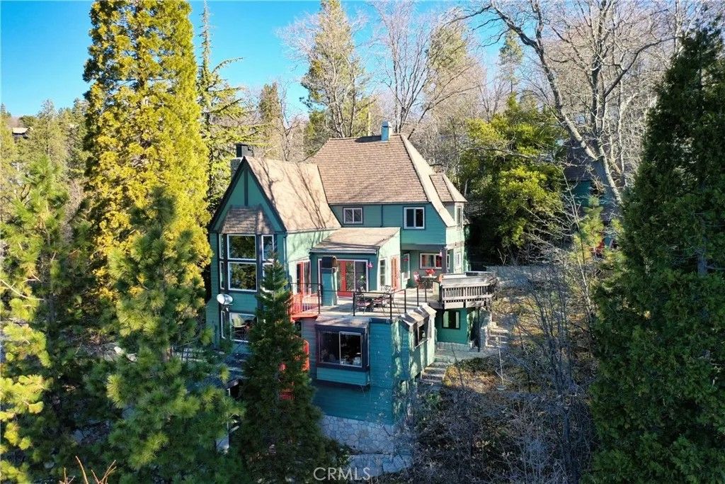 Photo of 28019 North Shore Road, Lake Arrowhead, CA 92352 (MLS # IG26032008)