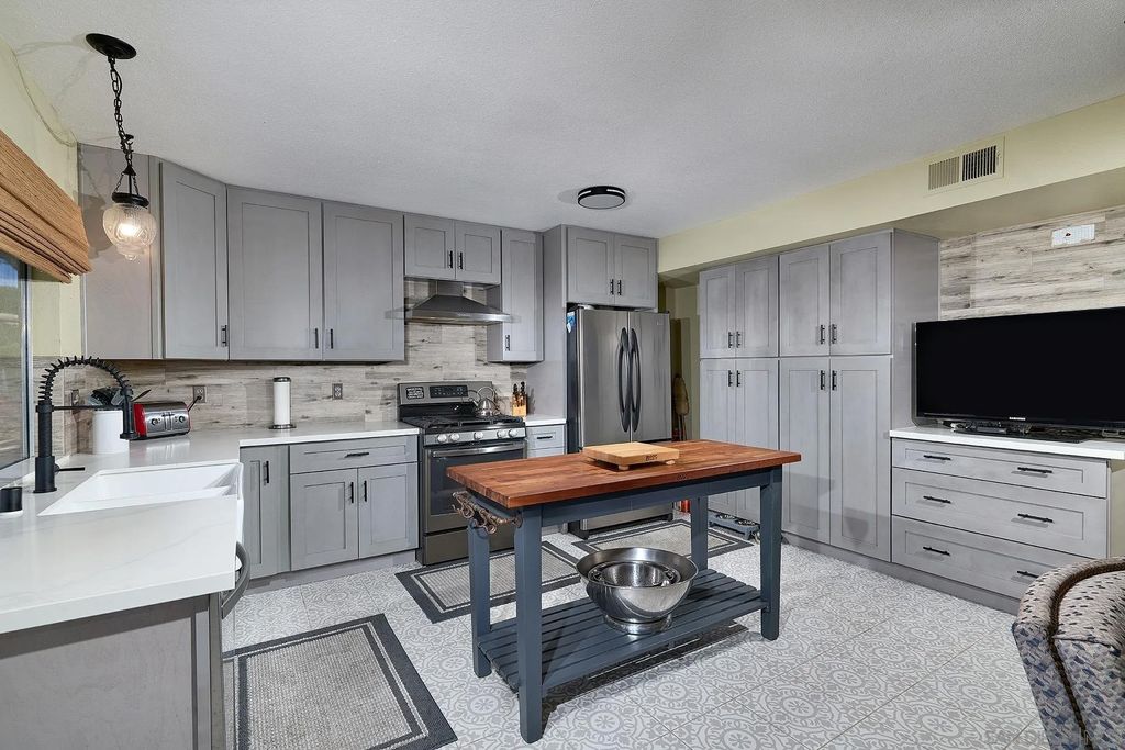 Photo of 4116 Chasin St, Oceanside, CA 92056 (MLS # 260004581)