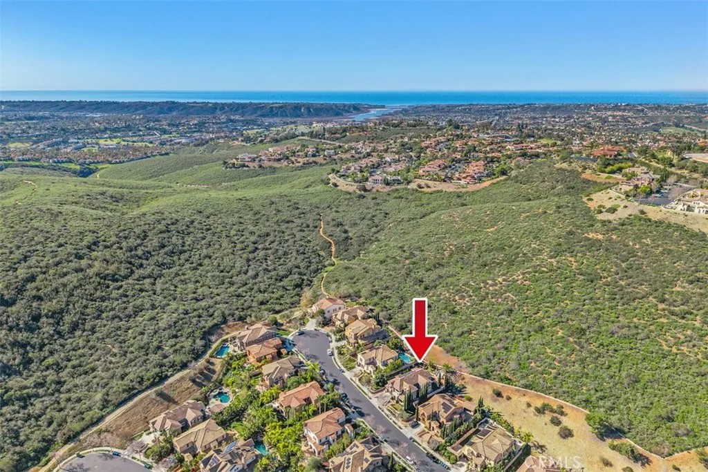 3246 Sitio Avellana