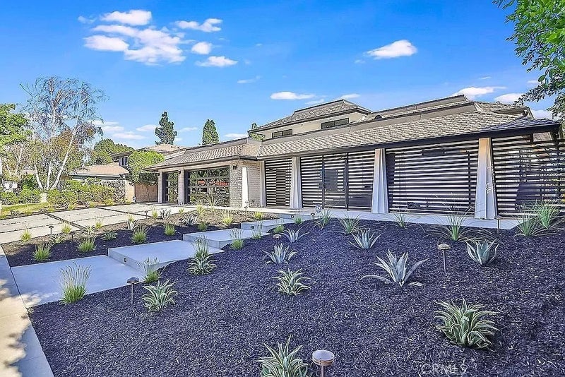 19532 Bermuda Street