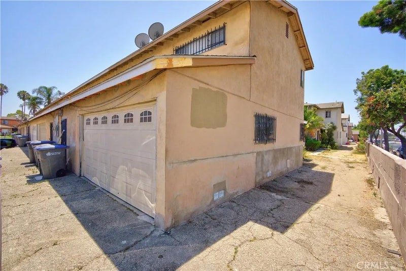11 Eastridge Lane