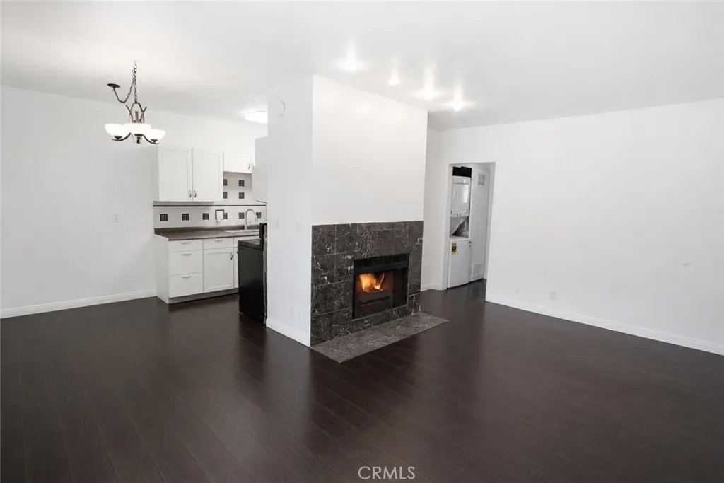 8641 Glenoaks Boulevard 225