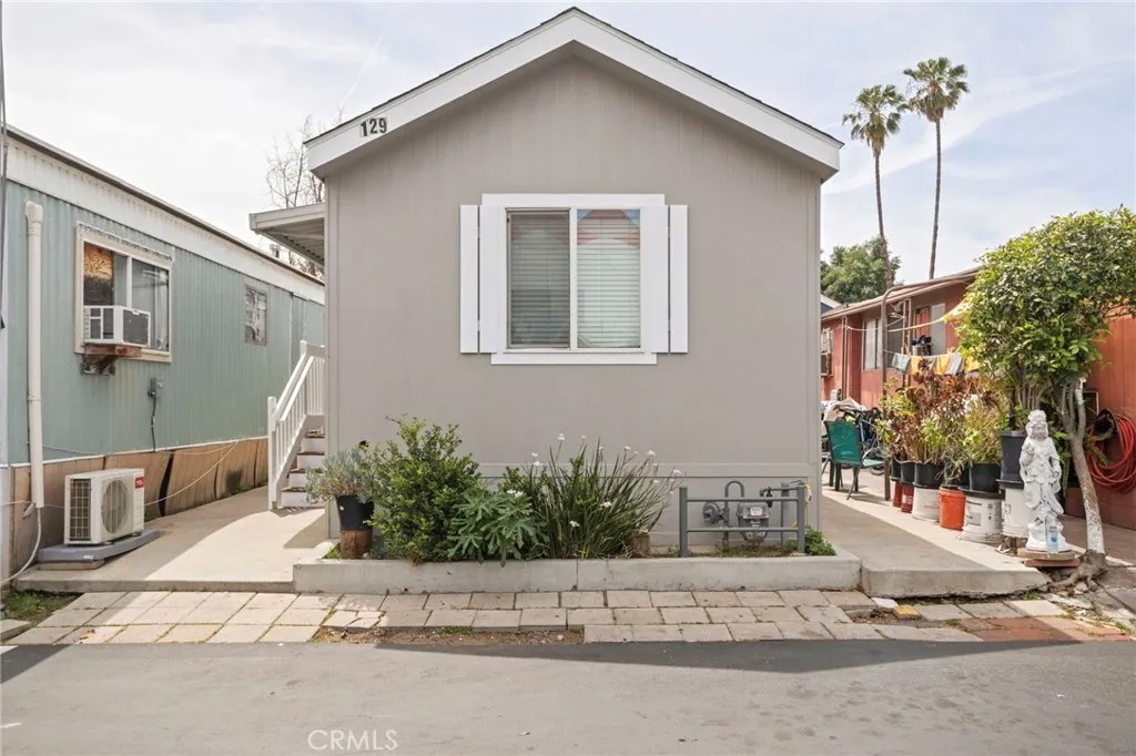 7650 Balboa 129