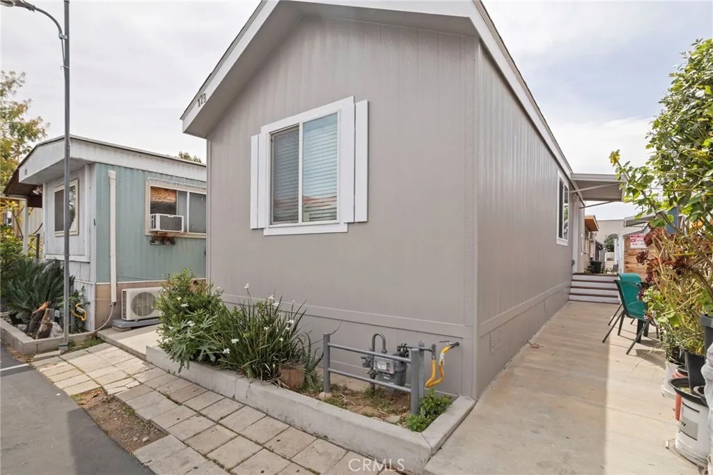 7650 Balboa 129