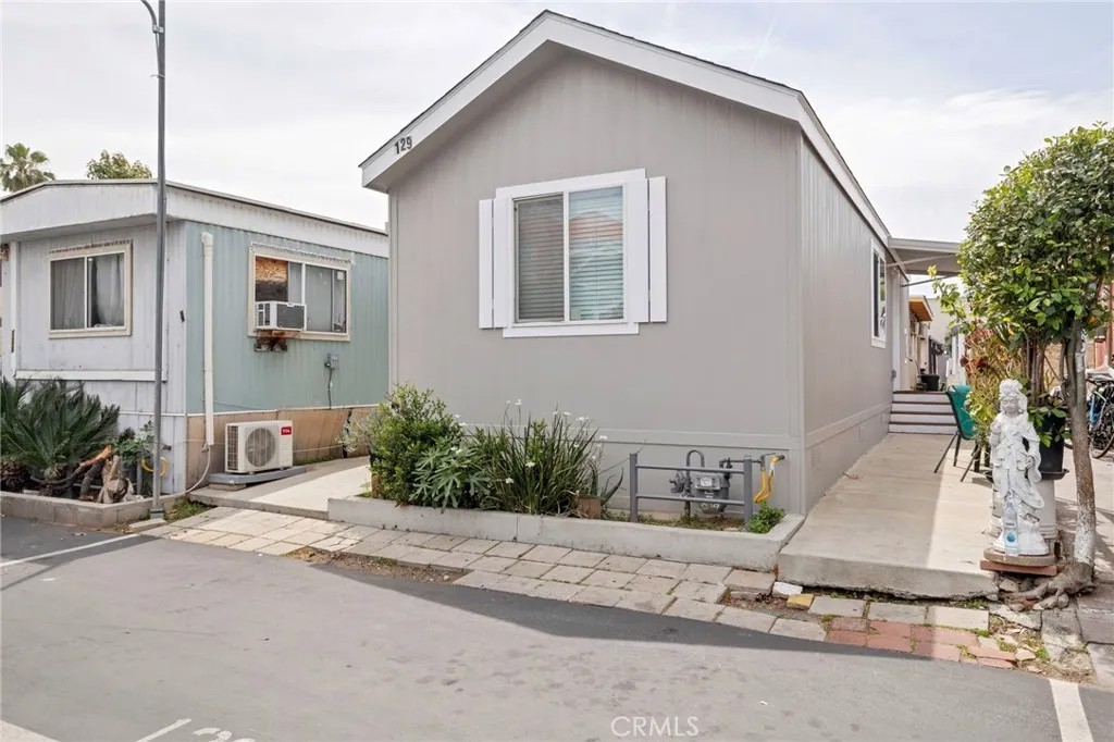 7650 Balboa 129