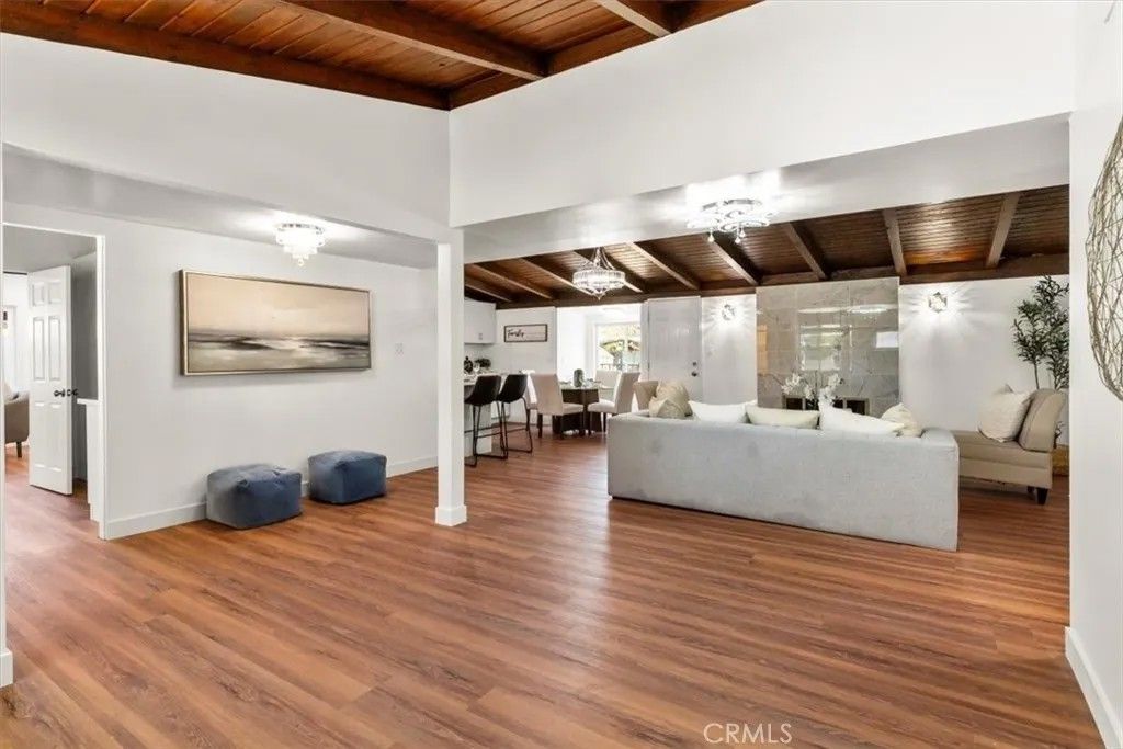 Photo of 8008 Aura, Reseda, CA 91335 (MLS # PW25272646)