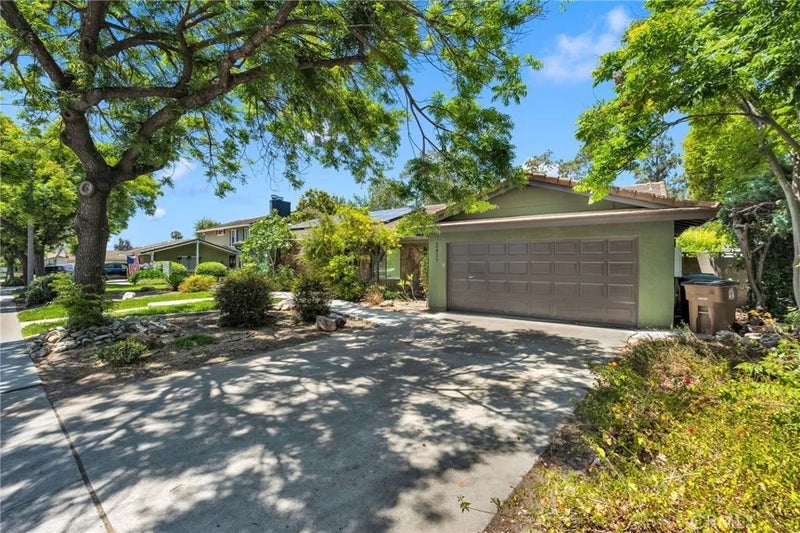2425 San Fernando Court