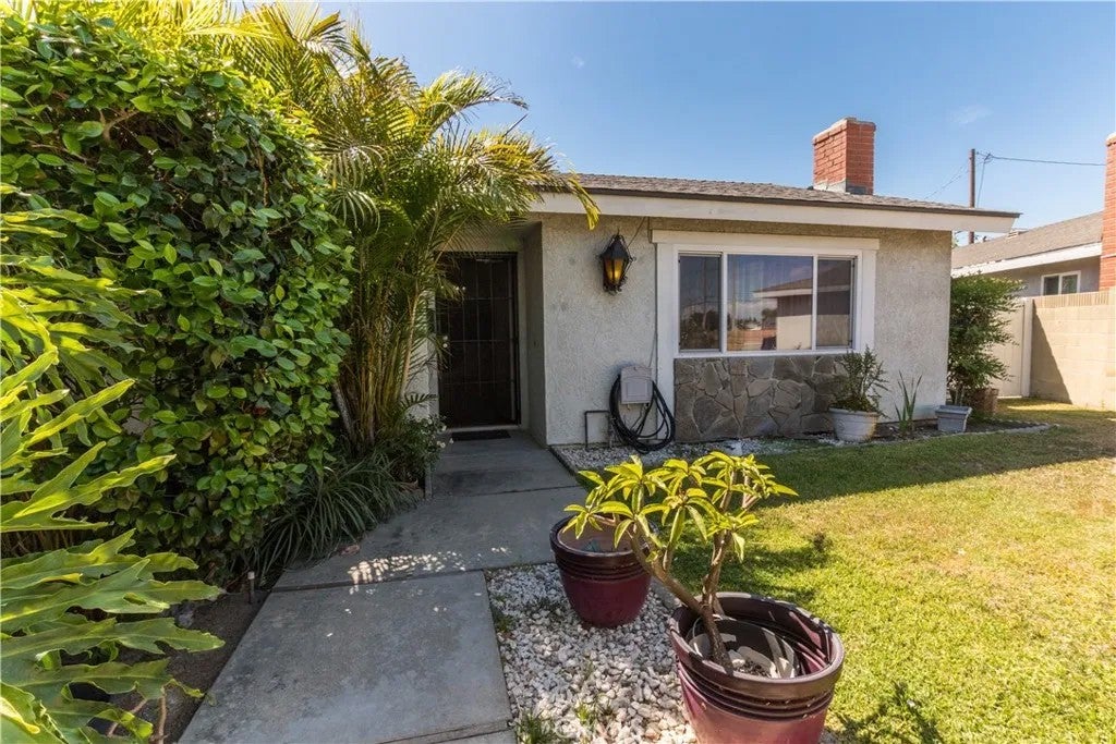 8341 San Simeon Circle