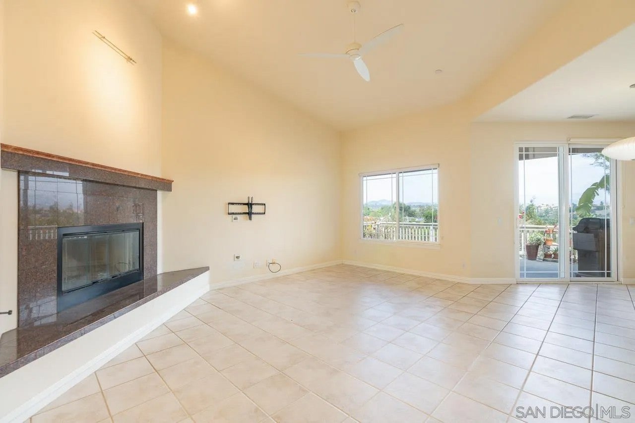613 Carnation Lane