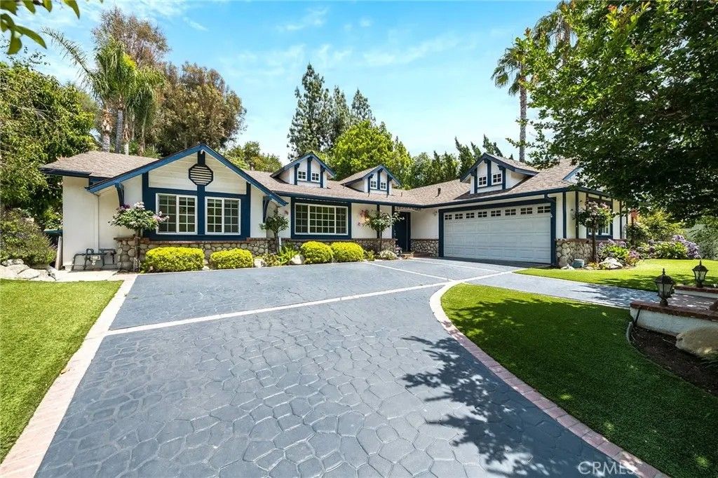 Photo of 7144 Deveron Ridge Rd, West Hills, CA 91307 (MLS # SR26070299)