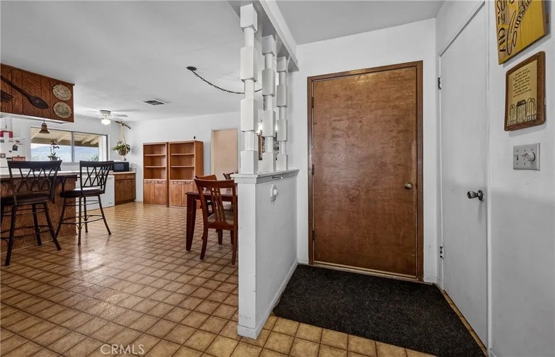 1193 W King