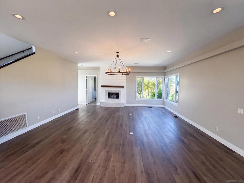 Photo of 1596 Aldorado DR, Vista, CA 92084 (MLS # 260023141)