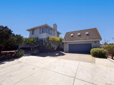 Photo of 1596 Aldorado DR, Vista, CA 92084 (MLS # 260023141)