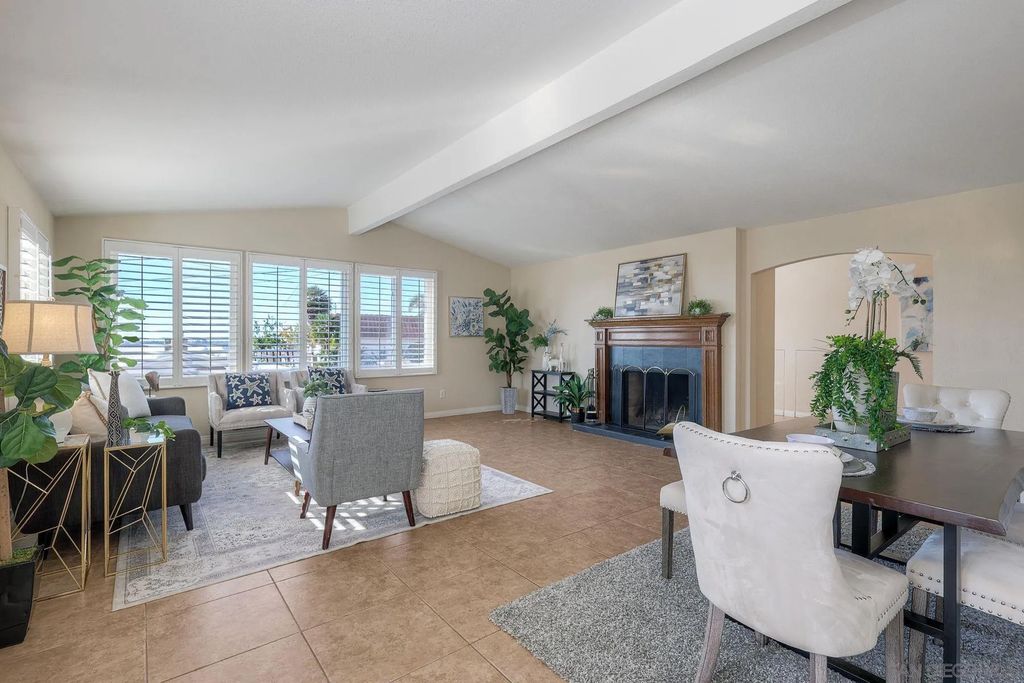 Photo of 2935 Lloyd St, San Diego, CA 92117 (MLS # 260004759)