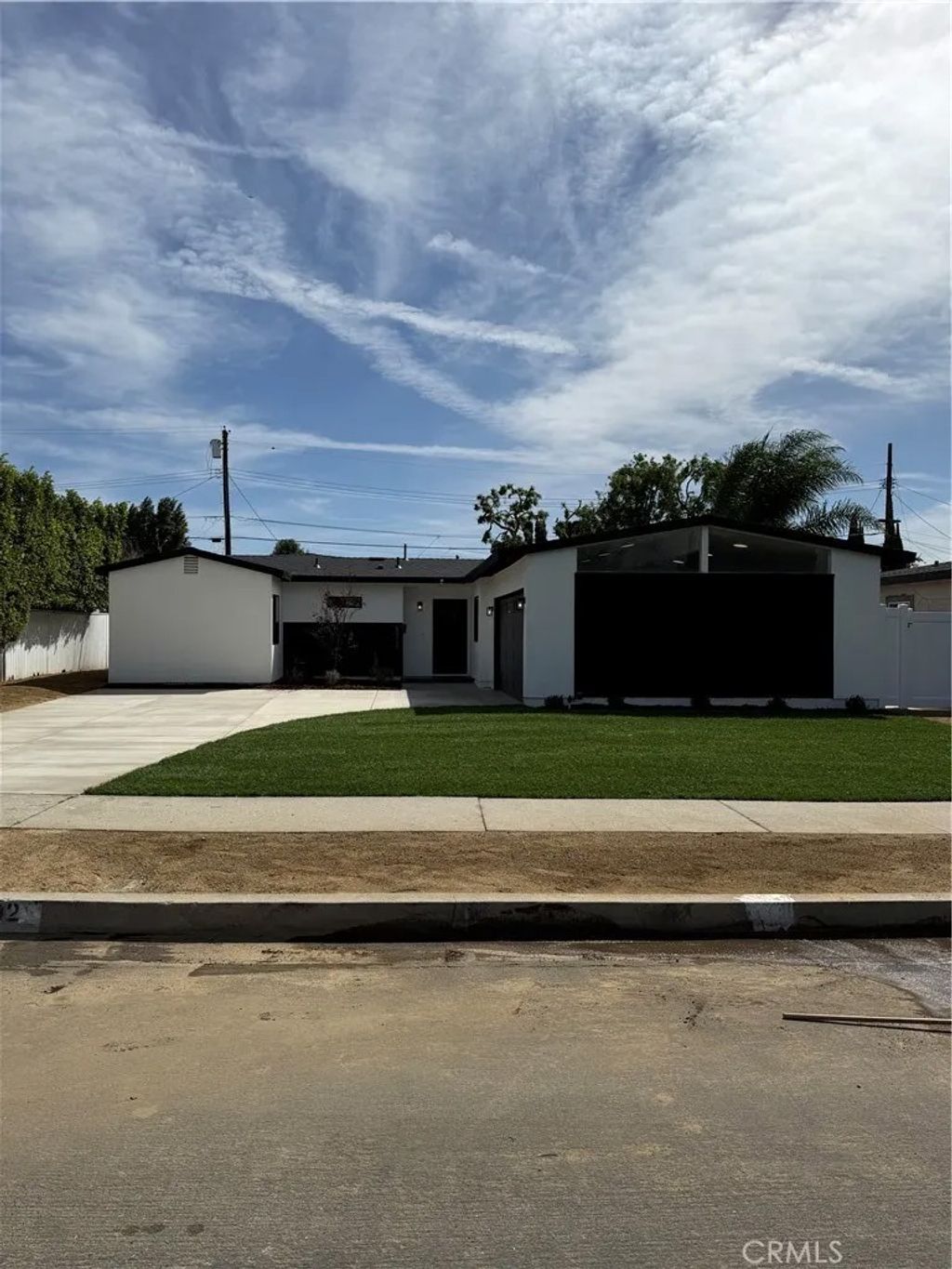 Photo of 6902 Lasaine Avenue, Lake Balboa, CA 91406 (MLS # SR26071152)