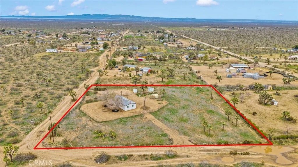 Photo of 6450 Maricopa Road, Phelan, CA 92371 (MLS # HD26004525)