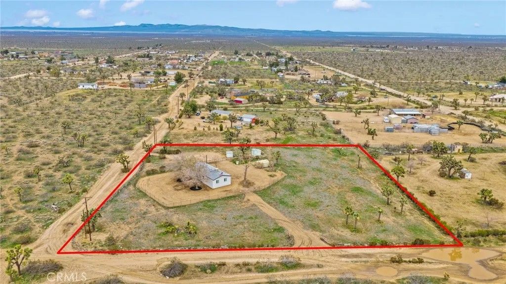 Photo of 6450 Maricopa Road, Phelan, CA 92371 (MLS # HD26004525)