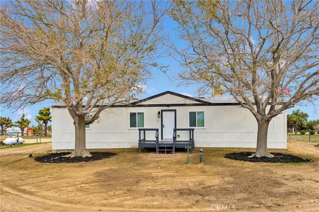 Photo of 6450 Maricopa Road, Phelan, CA 92371 (MLS # HD26004525)