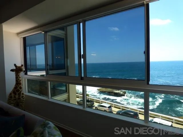 939 Coast Blvd 6A