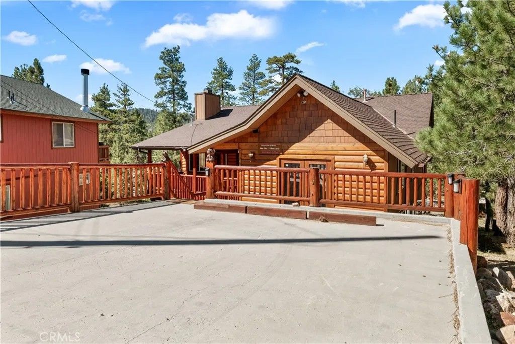 Photo of 446 Shady Ln, Big Bear Lake, CA 92315 (MLS # OC26016891)