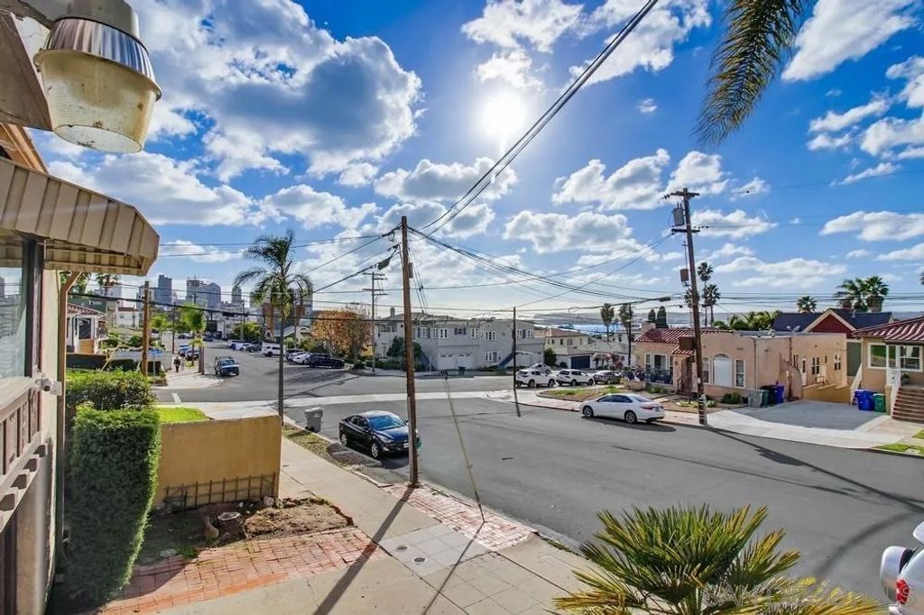 Photo of 2421 Brant Street, San Diego, CA 92101 (MLS # 2600951)