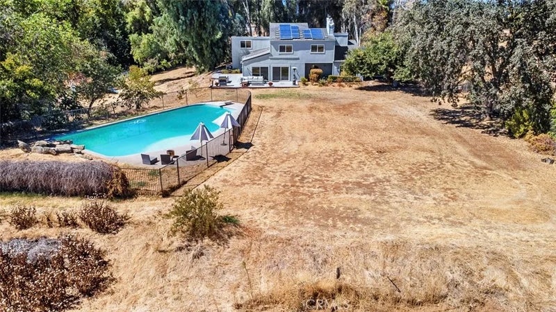 4606 N Kittyhawk Avenue