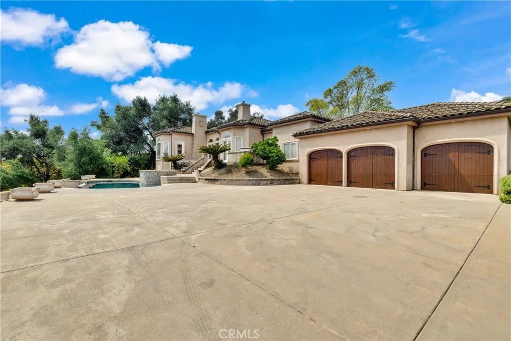 Photo of 3013 Olive Hill, Fallbrook, CA 92028 (MLS # OC26070849)