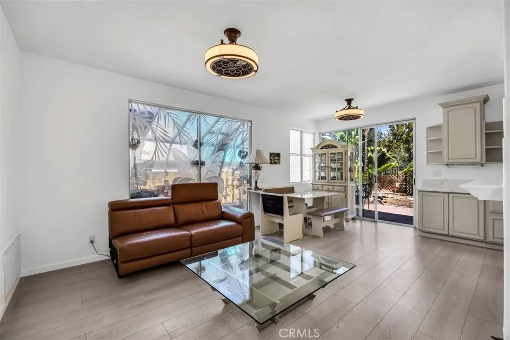 9497 Compass Point South