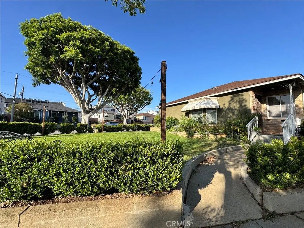 Photo of 468 Via Vista, Montebello, CA 90640 (MLS # PW26085585)
