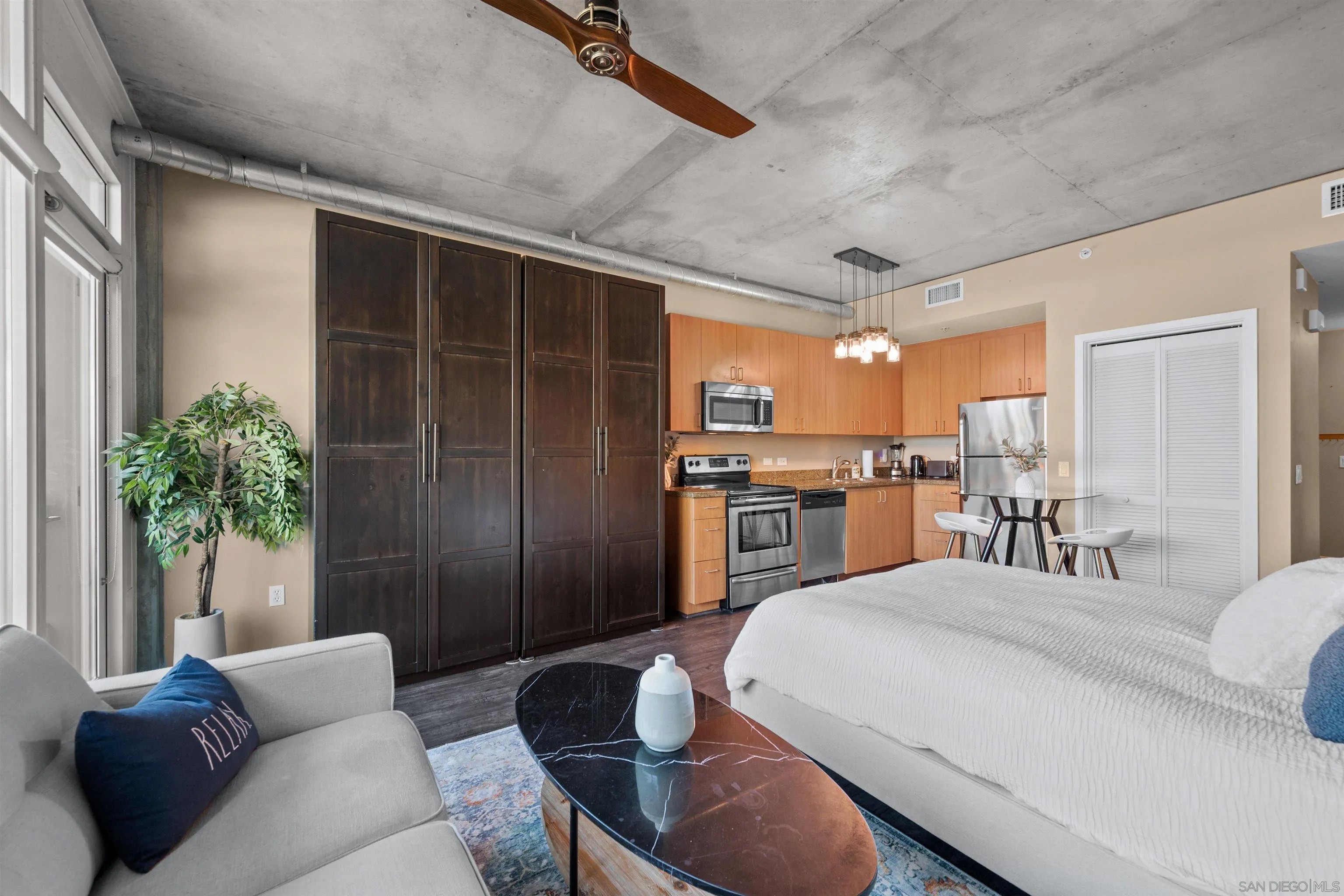1080 Park Blvd. 203