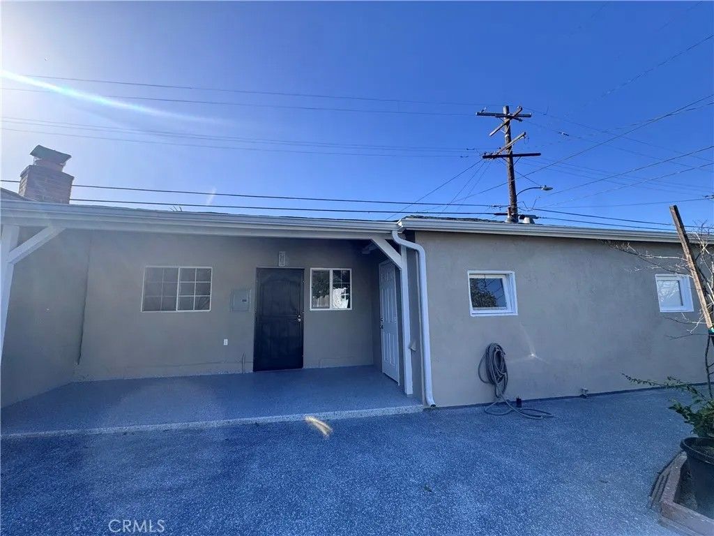 Photo of 1001 S Eucalyptus Avenue, Inglewood, CA 90301 (MLS # AR26025162)
