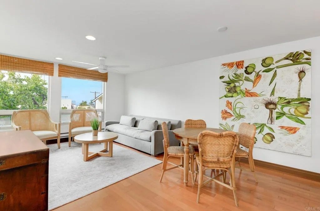935 Genter Street 212