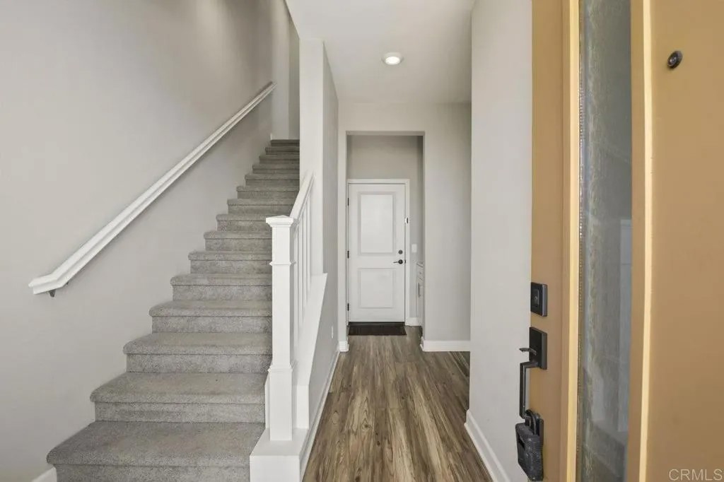 1891 Cosmopolitan Lane 6