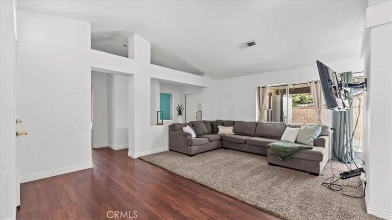 2507 E Avenue J14