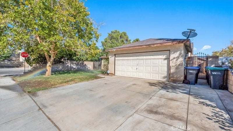 2507 E Avenue J14