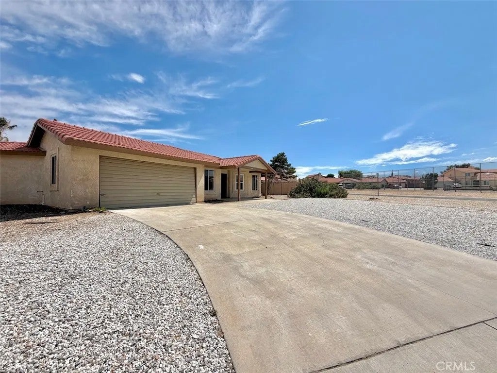 14409 Riverside