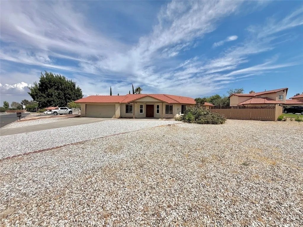 14409 Riverside