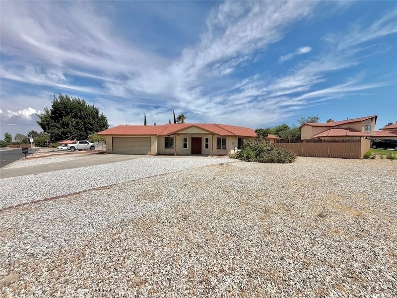 14409 Riverside
