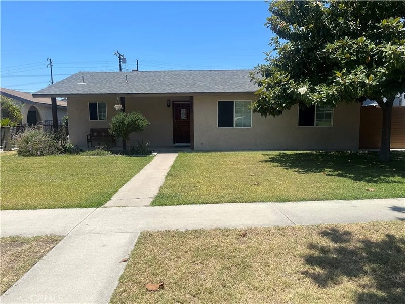 310 N Mountain View