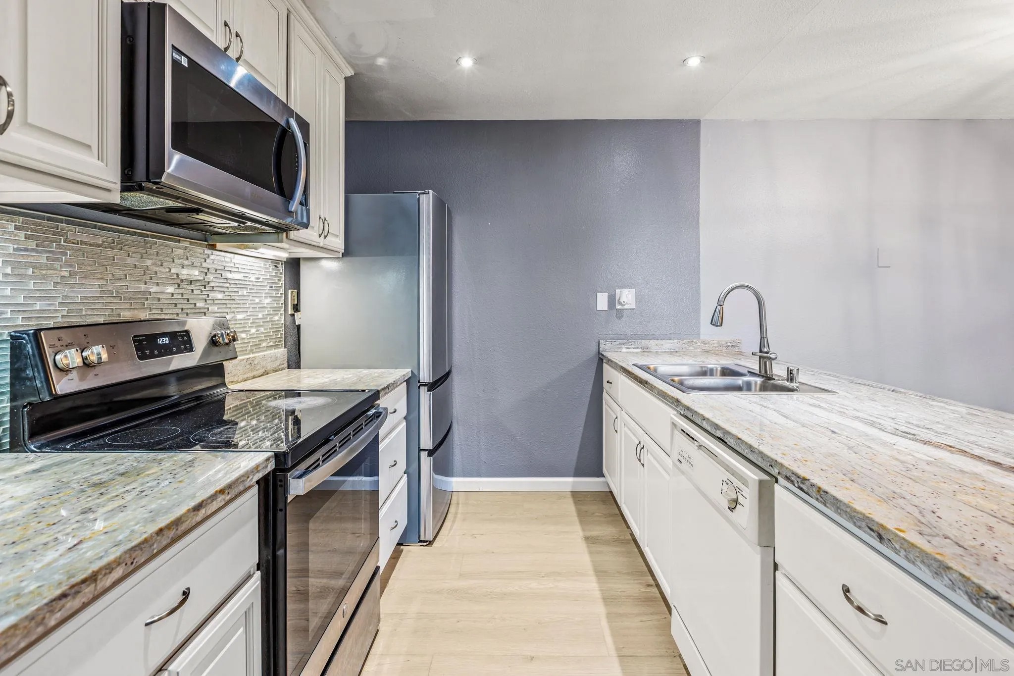 8324 Regents Rd Unit 1B