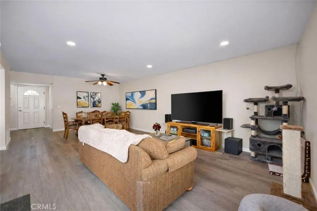 Photo of 18515 Mayall Street #J, Northridge, CA 91324 (MLS # SR26037269)