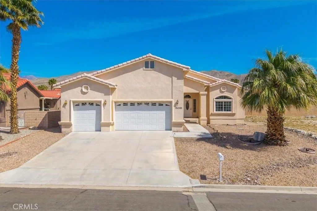 Photo of 64586 Brae Burn Avenue, Desert Hot Springs, CA 92240 (MLS # JT26040778)