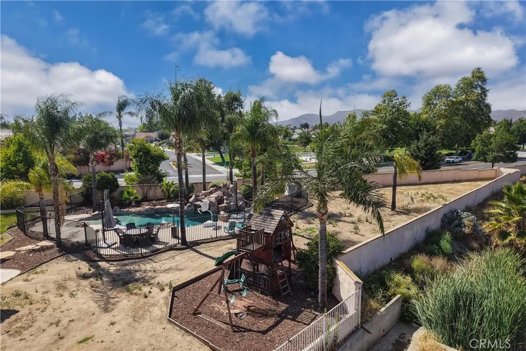 30499 Covecrest